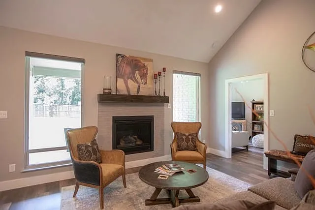 176 Lakeview Cir — Photo 10
