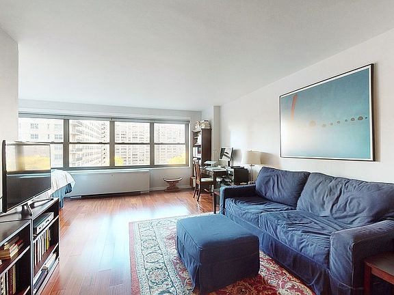 2nd image of 160 W End Ave APT 8M