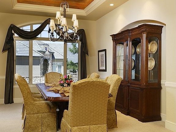 Large dining room for entertaining