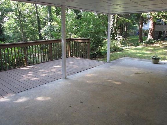 Walkout Patio/Deck