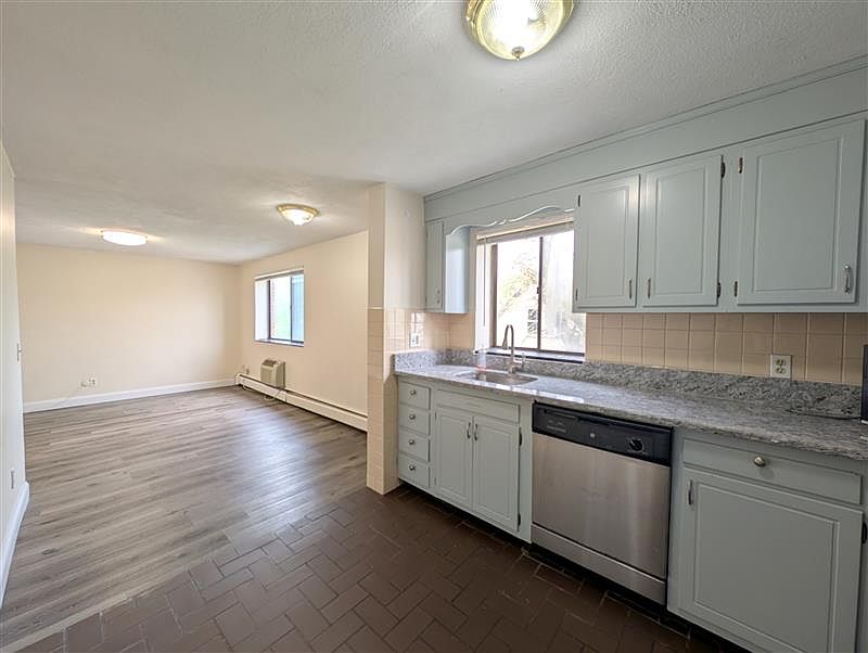 1st image of 88 Newbury St