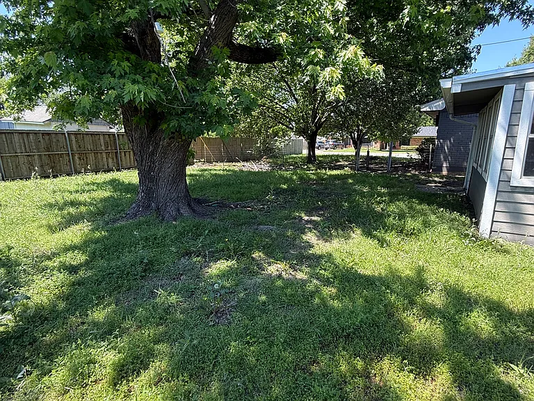 1402 E Marseille Ln — Photo 21