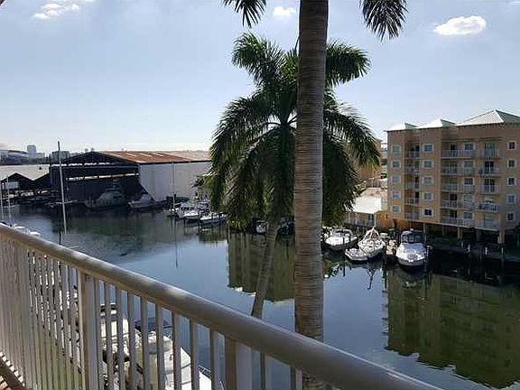 3rd image of 1800 NW 24th Ave APT 606