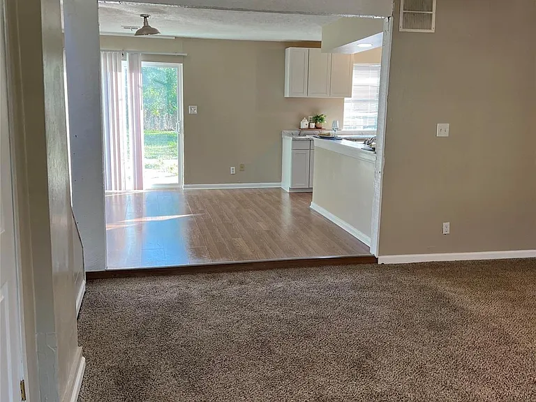 17210 Woodburn Dr — Photo 9