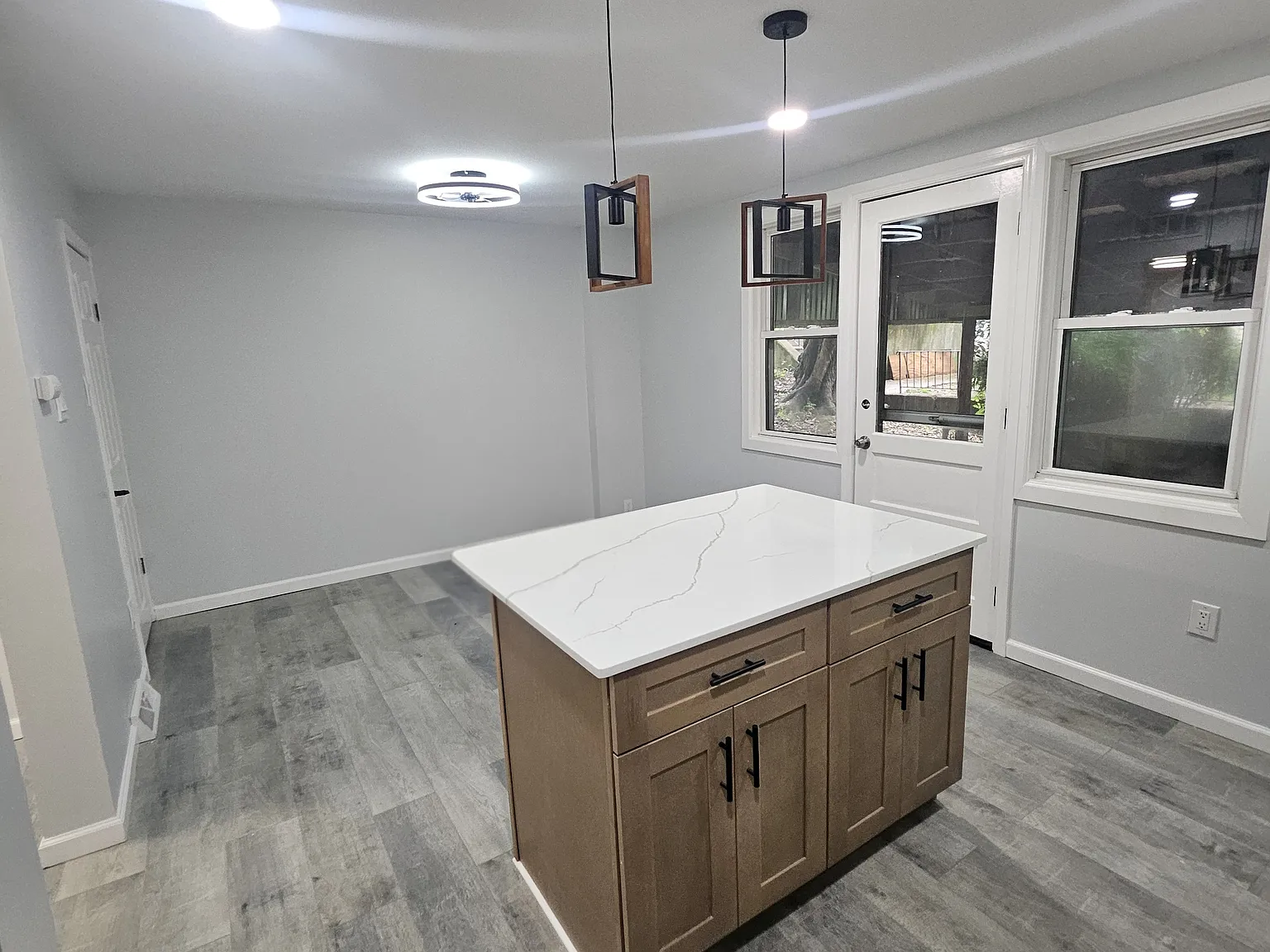 3 bed, 1550 sqft, $2,100 — Photo 3