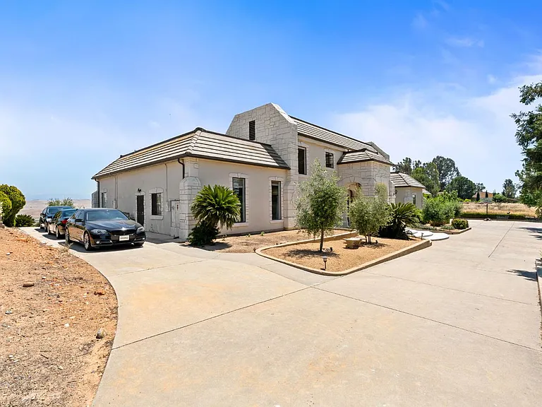 14215 Killarney Dr — Photo 9
