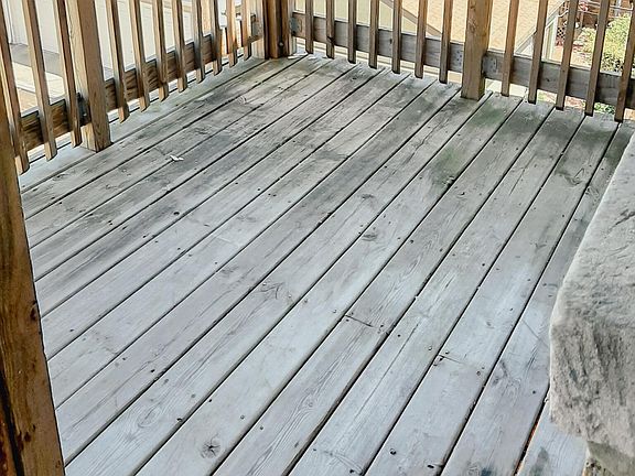 5th image of 3823 N Lawndale Ave #3C