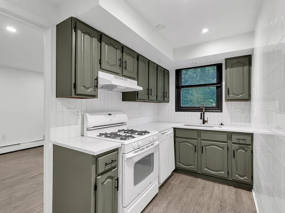 32 Cargill St #4