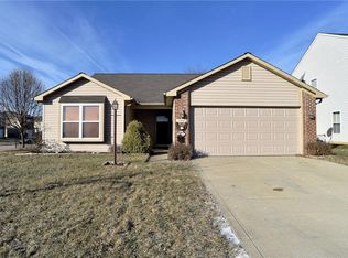 1368 Round Lake Rd, Greenwood, IN 46143