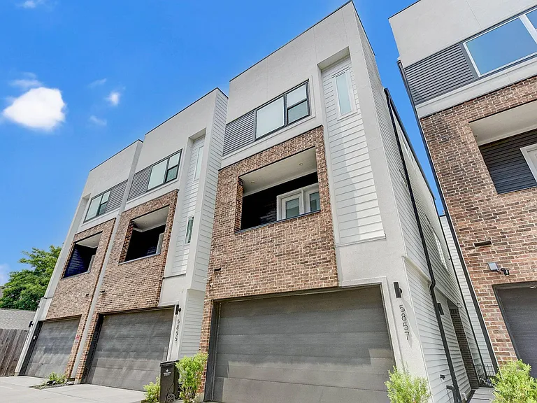 5857 Dolores St — Photo 3