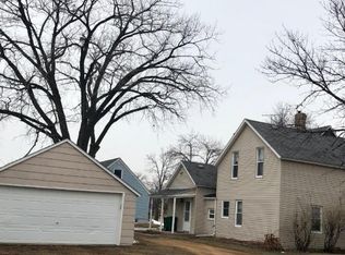 525 E Main St, Belle Plaine, MN 56011