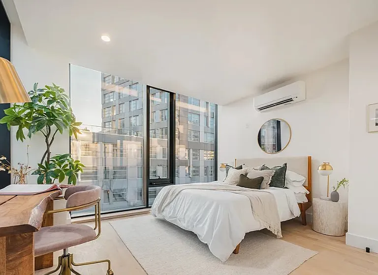 260 Gold St #801 — Photo 1