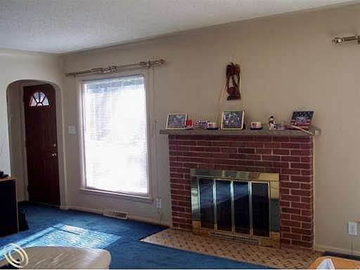 4th image of 25090 Coral Gables St