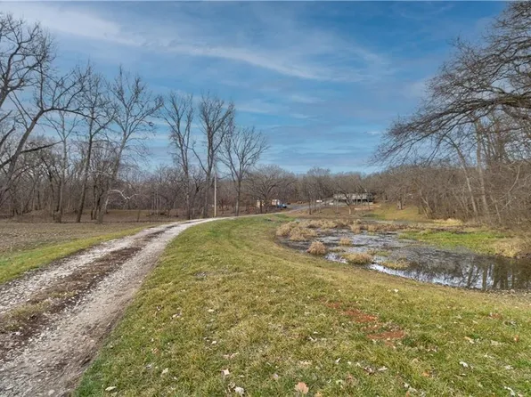 25121 S Hunter Rd, Freeman, MO 64746