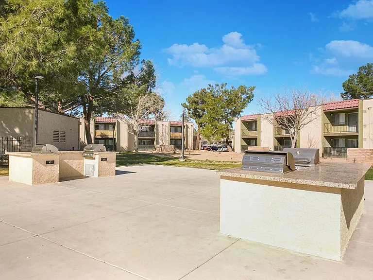The Fountains at Palmdale — Photo 13