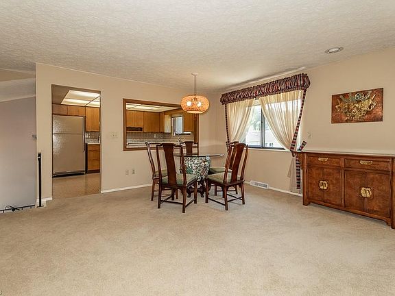3rd image of 9790 Wheatfield Ln #3