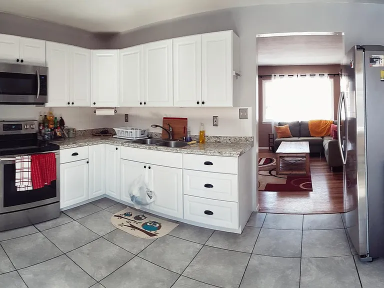 943 E Cimarron St — Photo 4