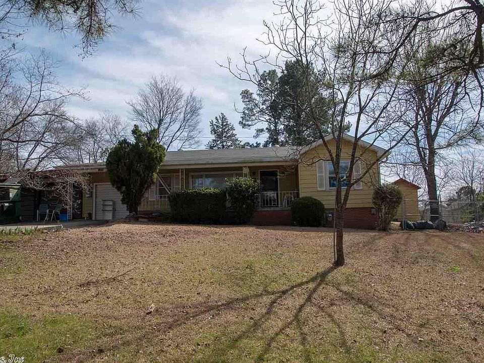 1st image of 425 Oakwood Ave