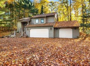 10371 Deerpath N, Traverse City, MI 49685