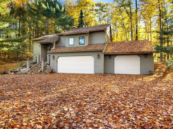 10371 Deerpath N, Traverse City, MI 49685