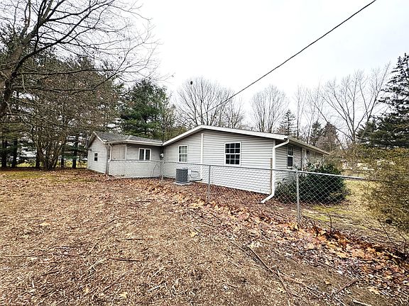 2nd image of 1404 Mould Ave