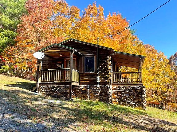 2nd image of Winterplace Ln