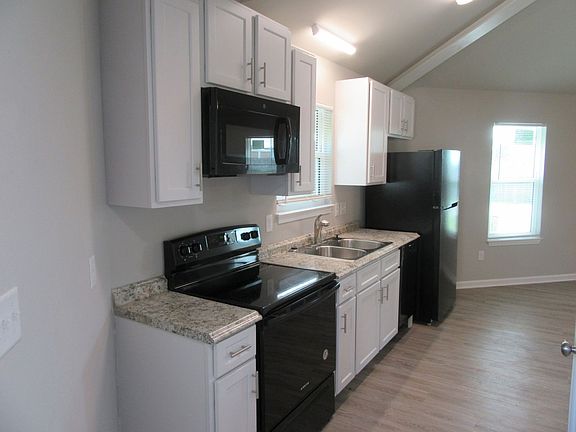 5th image of 1300D Grace Ave #10f649ce1