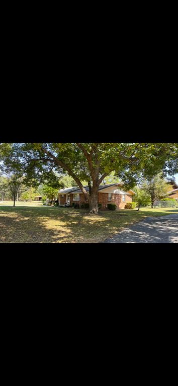 817 N 5th St - Property Image