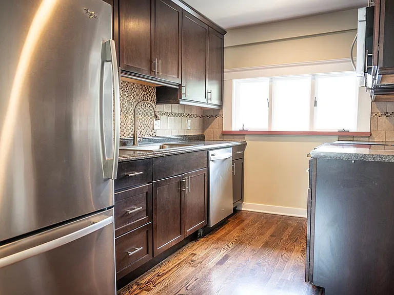 5125 Walnut St — Photo 2