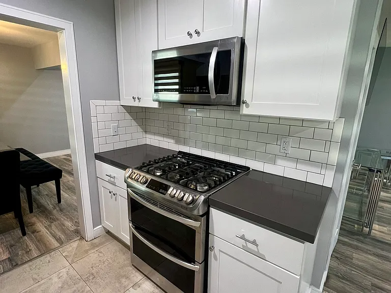 14154 Cohasset St — Photo 11