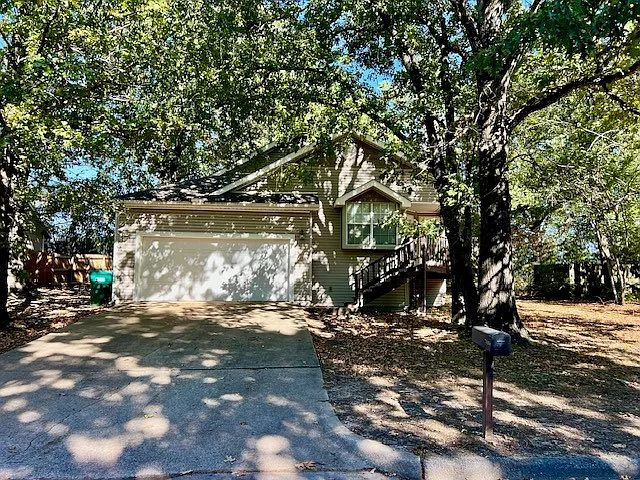 7008 South Pleasant Ridge Drive - 1 — Photo 1