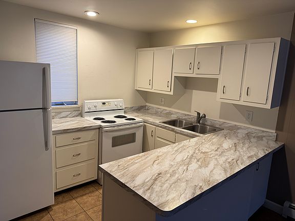 5th image of 1812 Canyon Blvd APT 2D