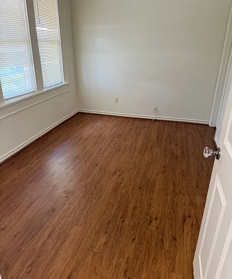 210 W North St #210 — Photo 9