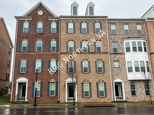 9535 Center St, Manassas, VA 20110