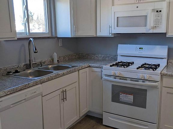 5th image of 4131 Oakwood Ave Floor 2