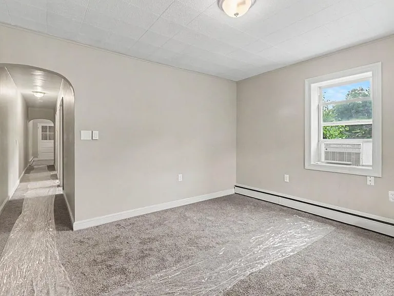80 2nd St — Photo 3