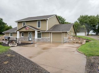 725 SE Shawnee Heights Rd, Tecumseh, KS 66542