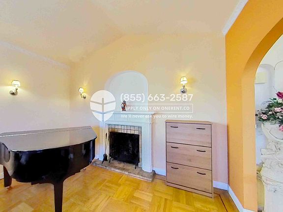 3rd image of 2920 24th Ave