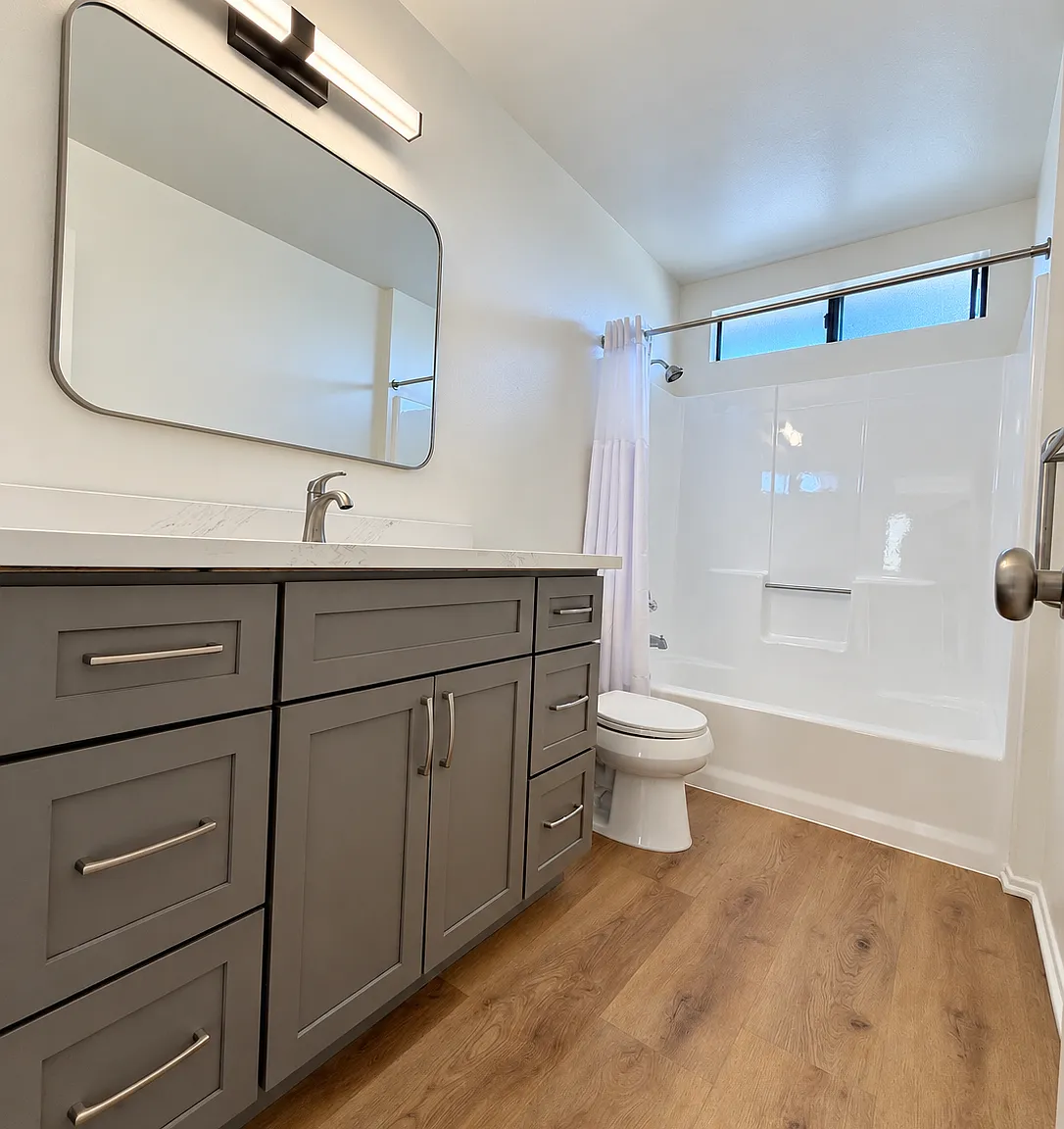 1 bed, 875 sqft, $2,300 — Photo 3