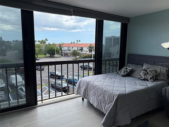 5th image of 255 Dolphin Point APT 305