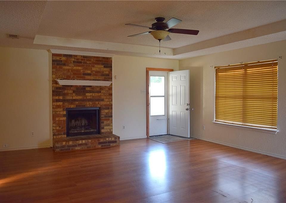 2nd image of 319 Bryant Ln