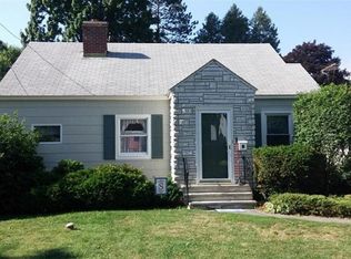 202 Palmer Dr, North Syracuse, NY 13212