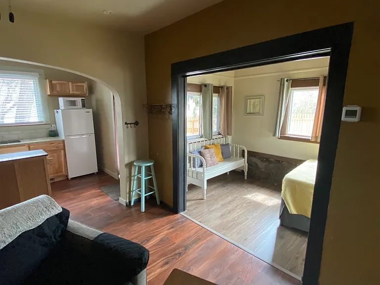 118 E Brookside St #A — Photo 4