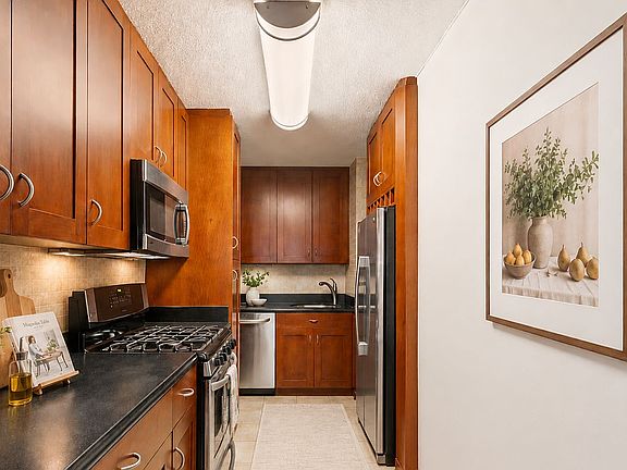 5th image of 80 Beekman St APT 3F