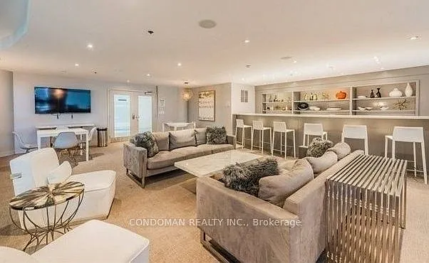 323 Richmond St E #308 — Photo 31