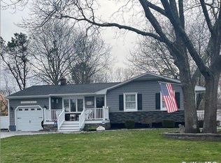 148 Oak St, Medford, NY 11763