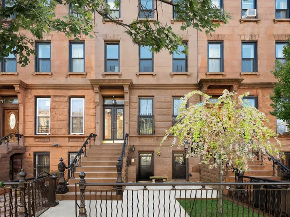 424 Macon Street image 1 of 27