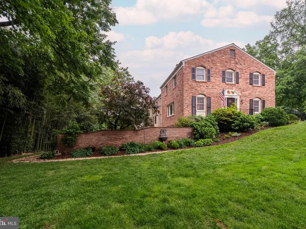 9261 Bailey Ln, Fairfax, VA 22031