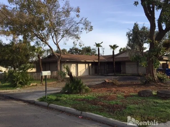 5378 N Del Mar Ave, Fresno, CA 93704