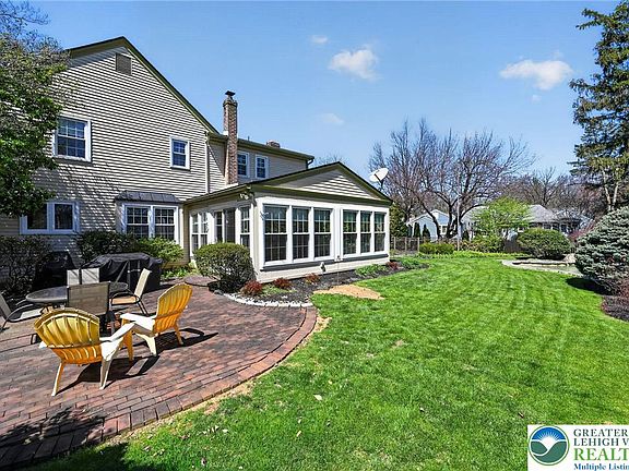 2nd image of 2953 Parkview Ln